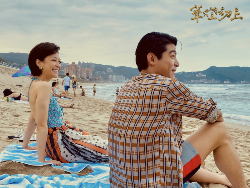 Netflix《華燈初上》 第二季劇照，百合（謝欣穎飾）、亨利（王柏傑飾）。（圖／少女心文室提供）
