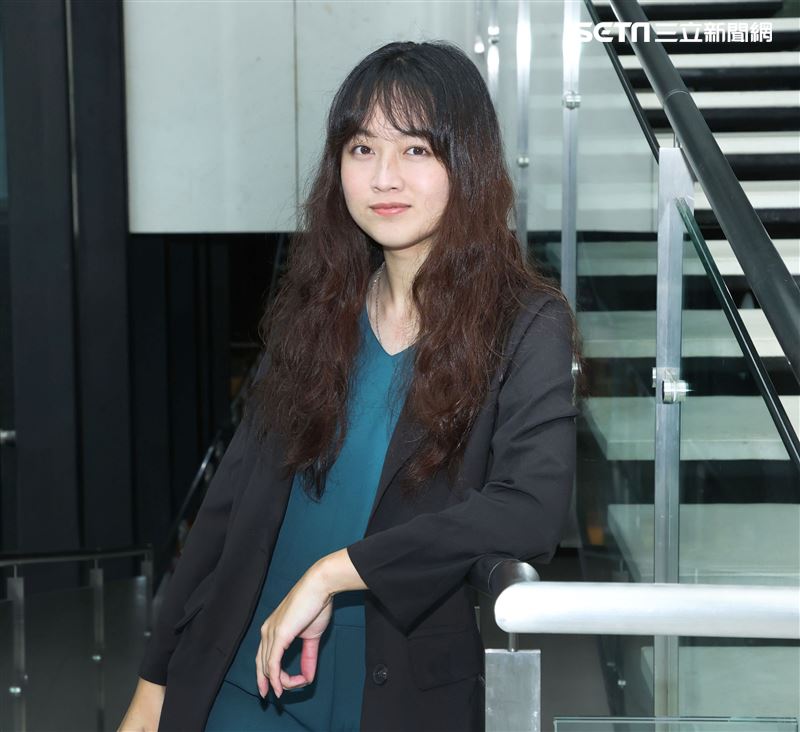 紀亮竹接受《三立新聞網》專訪。(圖/記者邱榮吉攝影)
