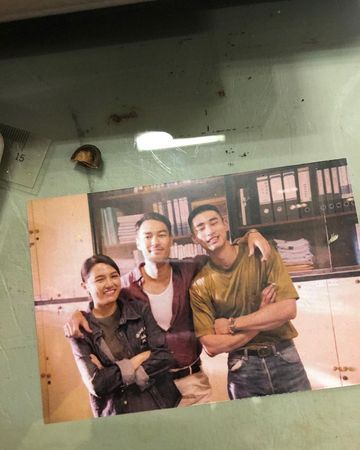 章廣辰（右）貼出警局3人組合照。（圖／翻攝自章廣辰IG）