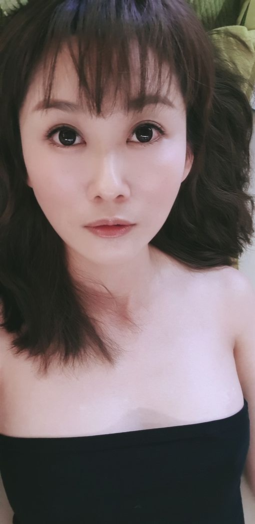 陳珮騏曾PO出「上空」美照。(圖/翻攝自陳珮騏臉書)