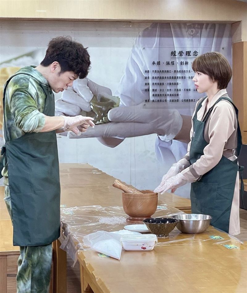陳志強和曾智希戲裡戲外都甜蜜到不行。（圖／翻攝自曾智希IG）
