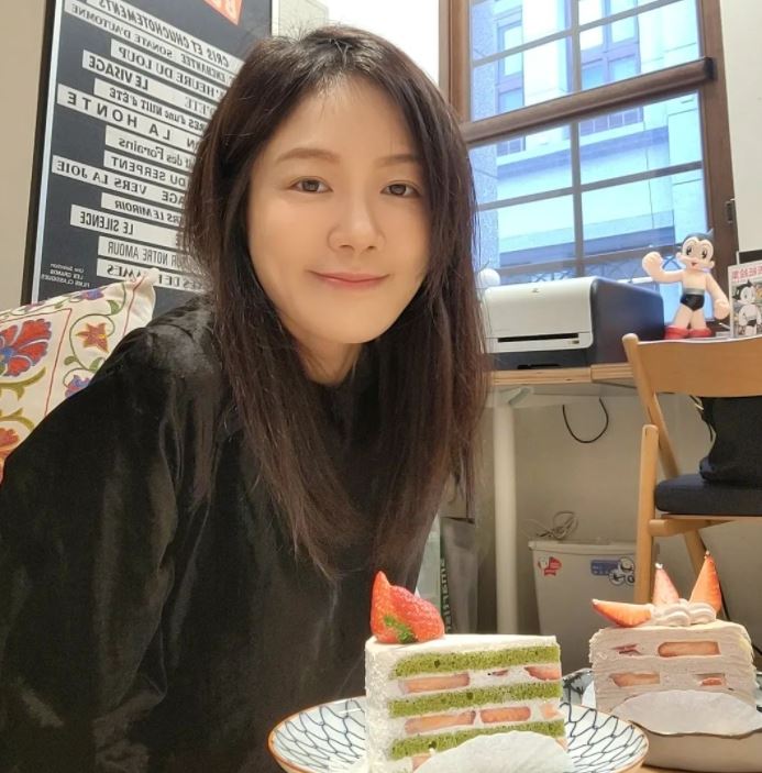 金鐘視后尹馨擔任《聰明鎮》的監製。（圖／翻攝自尹馨IG））