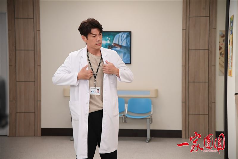 陳志強帥氣回歸。（圖／翻攝自臉書）