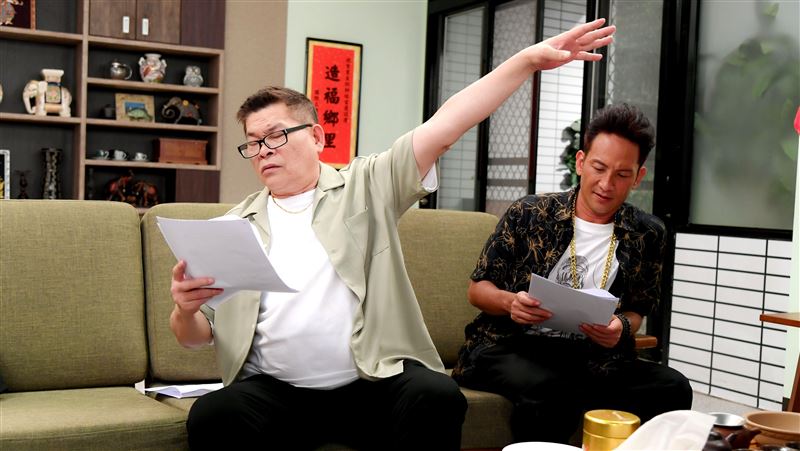 澎恰恰分享近來賺錢的心路歷程。（圖／三立提供）