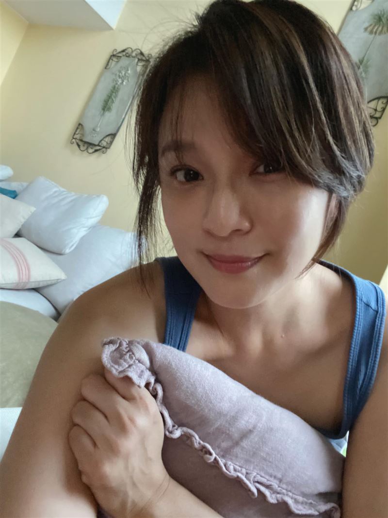 梁家榕曬出超嫩美照。（圖／翻攝自梁家榕臉書）