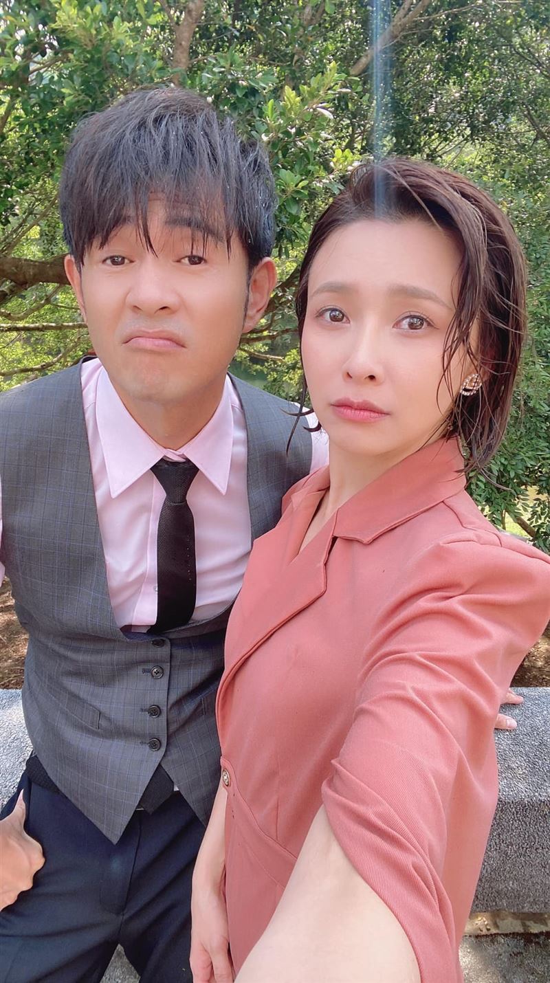 吳婉君劇中嫁黃玉榮。(圖/翻攝自臉書)