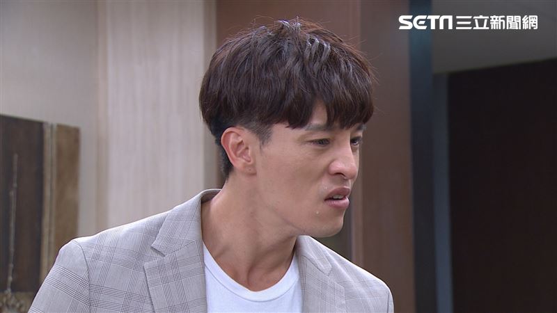 龍語申先前和何依霈傳出緋聞