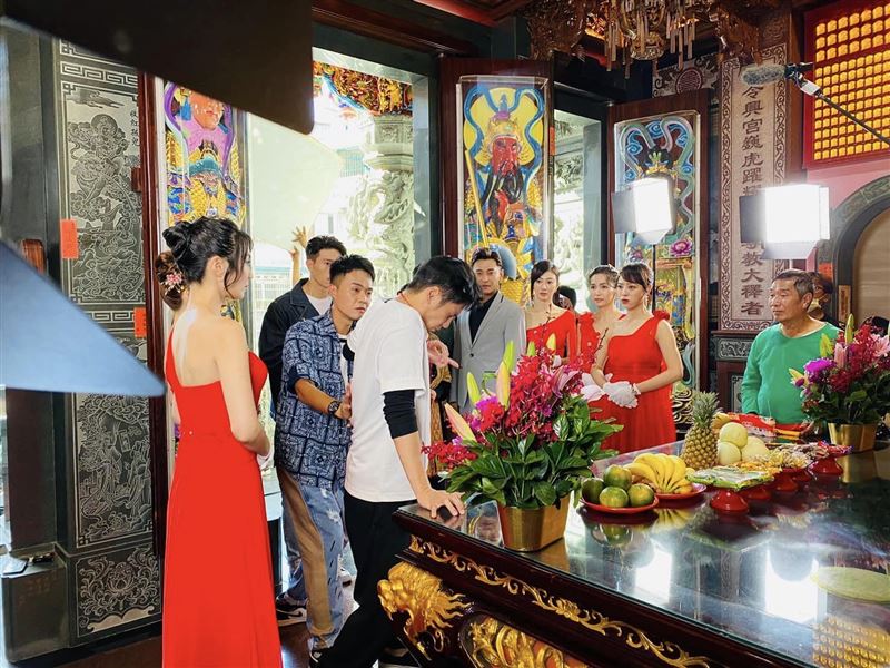 Gino劇中挑戰演乩童，應諾太子爺公吃素讓表演順利。（圖／翻攝自臉書）