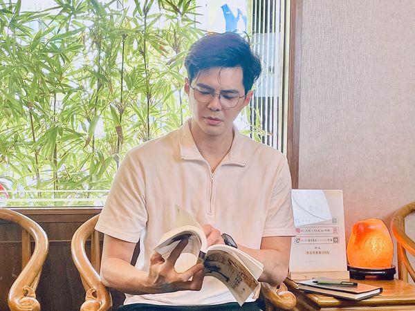 ▲郭唐佑再斜槓當統籌拍戲,小咖心酸全都露。(圖/社團法人國際健康運動整復協會提供)