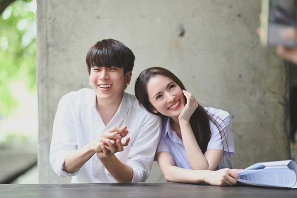 ▲▼《模犯生》查農桑提納同庫公開認愛。（圖／翻攝自IG）