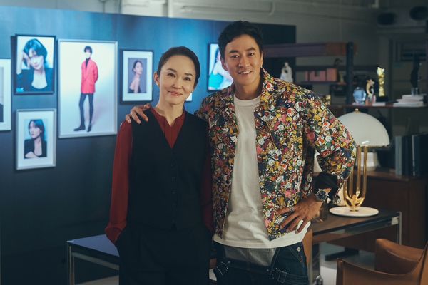 ▲范文芳與導演何潤東相隔二十多年再次攜手合作《不如海邊吹吹風》。(圖/大川大立提供)