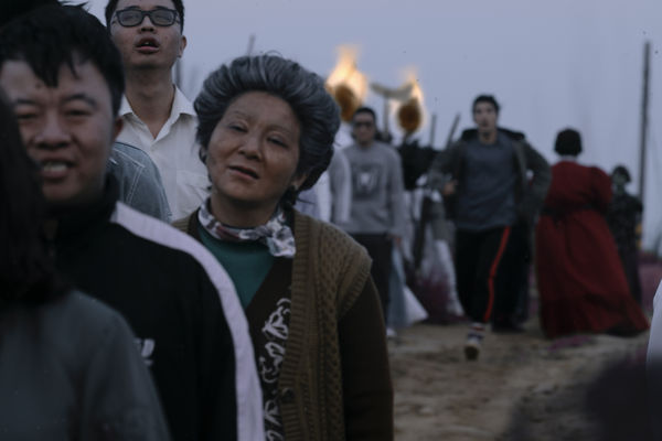 ▲《地獄里長》林哲熹痛失「阿嬤」王彩樺 勇闖地獄第一殿遇「孟婆」蔡嘉茵。(圖/風起娛樂提供)