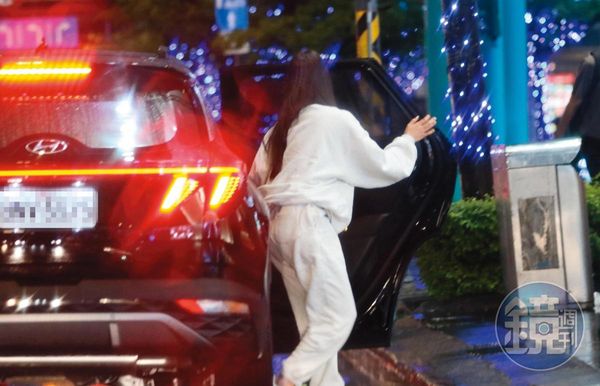 【獨家】【星CP當網紅】歐陽妮妮獨淋雨 夏如芝、張捷傘下曬幸福