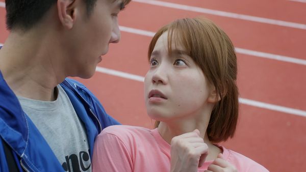 ▲王瞳與好姊妹愛上同一人陷三角戀 難忘《決勝的揮拍》「開拍第二天就大哭」 。(圖/MyVideo提供)