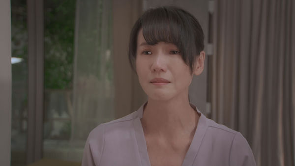 ▲《婚姻結業式》面對女兒不諒解，張本渝落淚無語 。（圖／華視提供）