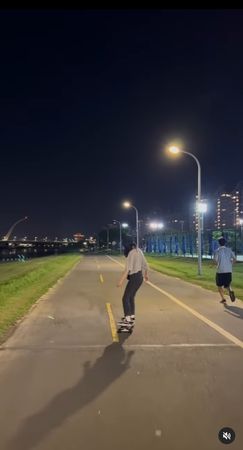 ▲野生柯佳嬿現蹤河濱公園。（圖／翻攝自柯佳嬿IG）