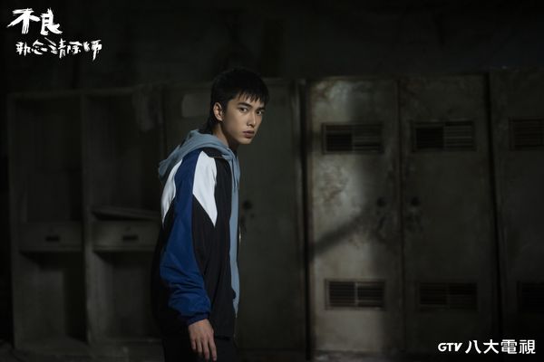 ▲《不良執念清除師》大結局收官。曾敬驊把主角「浦一永」厭世卻善良的中二生詮釋傳神,被劇迷推坑、圈粉無數。張軒睿首次嘗試陰險角色(圖/八大提供)