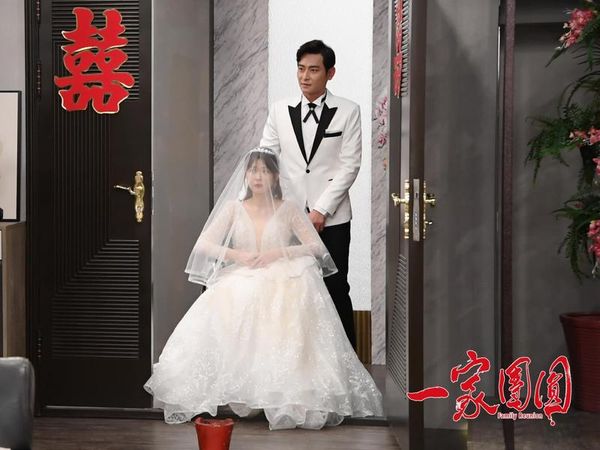 三立八點檔《一家團圓》由李燕、陳冠霖主演,目前上檔一個月,還在打收視仗,卻遇上疫情攪局。(三立台劇臉書粉絲團)