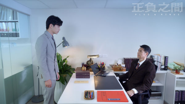 ▲BL劇《正負之間》分手戲超虐心 粉絲崩潰求復合。（圖／CATCHPLAY+提供）