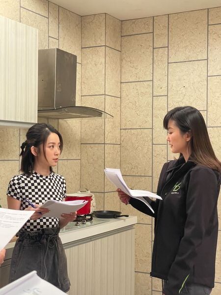 ▲程雅晨分享拍攝《天道》過程,最常和盧彥澤對戲。(圖/程雅晨提供)