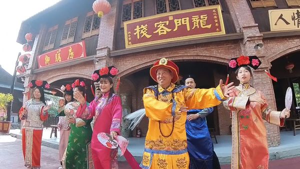 ▲大馬鬼才黃明志新歌《龍的傳人》,不只MV狂吸約700萬次觀看,拍攝場景台南「台灣萬里長城」景點也跟著爆紅。(林務局長提供,下同)