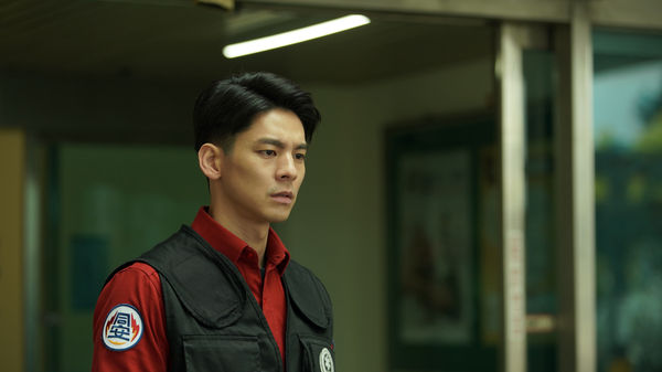 ▲▼林柏宏飾演消防員張志遠《火神的眼淚》 同安分局合照(謝章穎 溫昇豪 林柏宏 劉冠廷 陳庭妮 胡釋安 夏騰宏。(圖/華視提供)