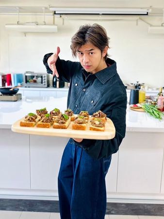▲修杰楷開設YouTube節目，首集邀來好友陳柏霖。（圖／《修TIME》提供）