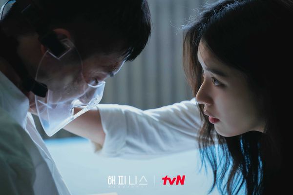 ▲毒樓,韓孝周,朴炯植,趙宇鎮,Happiness。（圖／翻攝自tvN）