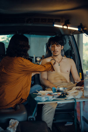 ▲《The Outlaw Doctor 化外之醫》即將播出大結局。(圖/公視、中華電信、瀚草文創)