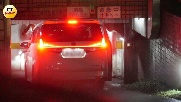 直擊/韓星李廷鎮為挺温昇豪來台 李進良招待海鮮美食感受夜生活