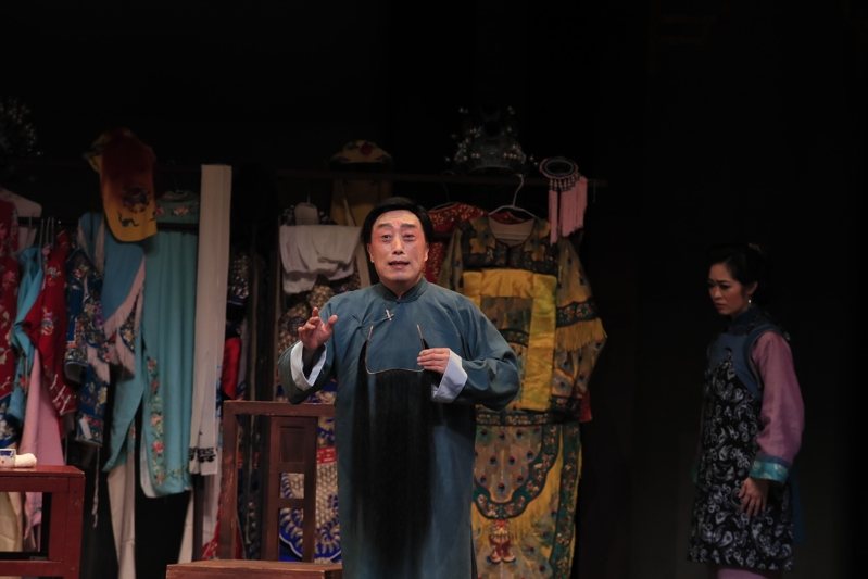 新編京劇音樂劇《戲裡戲外》中，李寶春飾演程孝天。圖／辜公亮文教基金會提供