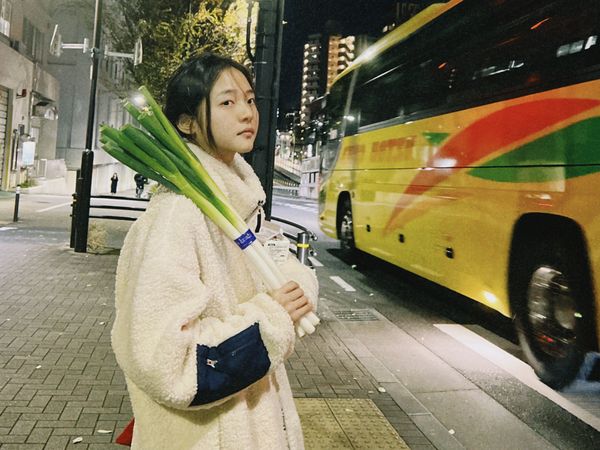 ▲林廷憶到日本拍攝日劇《火星的女王》。（圖／正常人影業提供）
