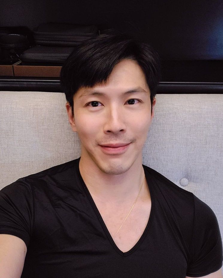 ▲50歲黃少棋是模特兒出道! 曝「本土劇名模男團」竟比同門師弟矮。(圖/翻攝自Instagram/huang_shao_qi)