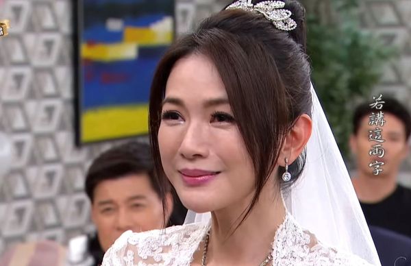 星卉為拍八點檔婚禮大場面忍尿出問題。（翻攝天道YT）