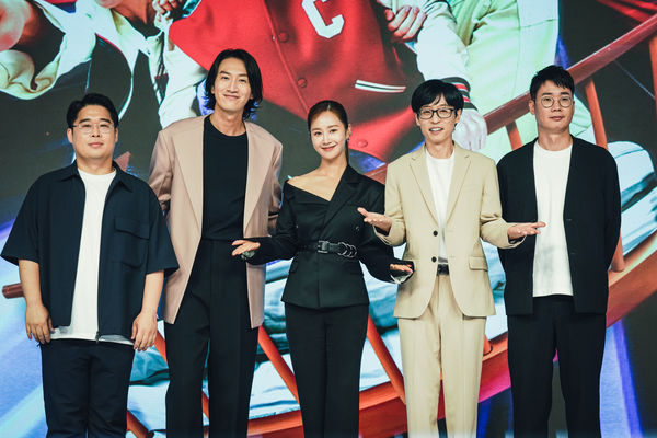 ▲▼▲▼《韓星地帶:逃脫任務2》把《RM》團隊搬來了。(圖/Disney+提供)