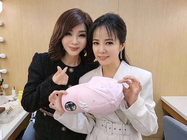 ▲陳美鳳《黃金歲月》聖誕節交換禮物。(圖/民視提供)