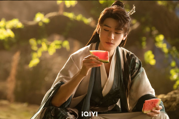 ▲▼《狐妖小紅娘》《背著善宰跑》。（圖／iQIYI提供）