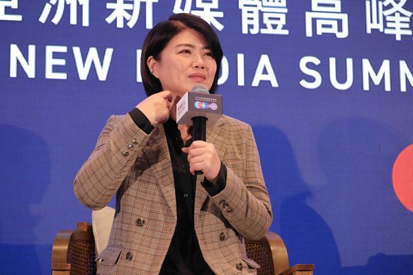 ▲《影后》編導嚴藝文、監製丁長鈺。(圖/Netflix提供)
