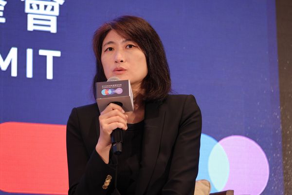▲《影后》編導嚴藝文、監製丁長鈺。(圖/Netflix提供)