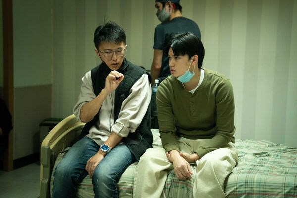 ▲劉子銓在《我們與惡的距離 II》飾演關鍵角色縱火殺人犯「胡冠駿」。（圖／公共電視、CATCHPLAY、大慕可可提供）