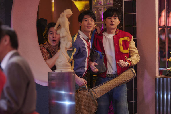 ▲▼ 《華燈初上》兩天內迅速榮登Netflix台灣市場收視排行榜第一名,也是最快登上台灣市場排行榜第一名的台劇,林心如與林暐恆(左)對戲精彩_Netflix、百聿數碼提供 。(圖/Netflix、百聿數碼提供)