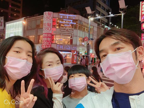 ▲李李仁、陶晶瑩婚後育有一對兒女,家庭生活幸福美滿。(圖/翻攝自陶晶瑩臉書)