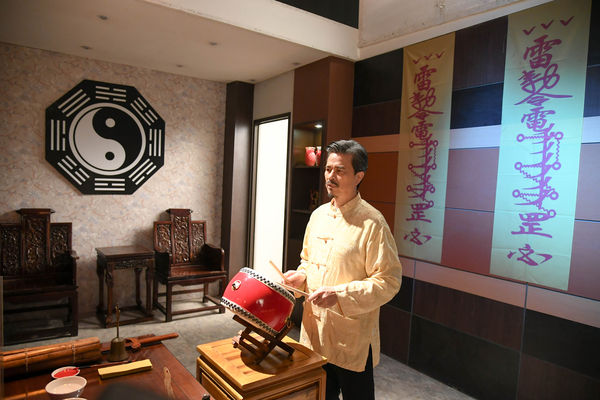▲▼ 李興文除魔展蛇妖 。(圖/三立提供)