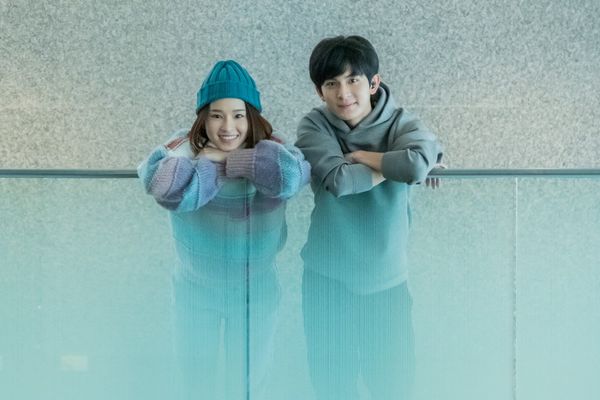 ▲▼盧以恩和林暉閔《科學少女》共組CP飾演校園情侶。(圖/華影國際提供)