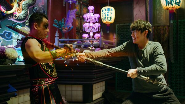▲柯震東除了需要在腦中補畫面，還得和真實演員對打。（圖／Netflix提供）