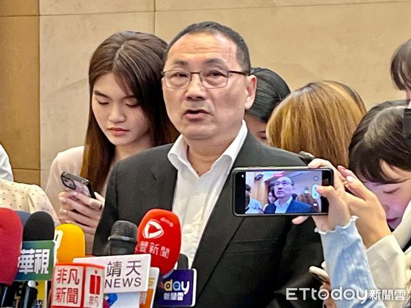 ▲▼侯友宜接受媒體時是訪問。(圖/記者許靖騏攝)