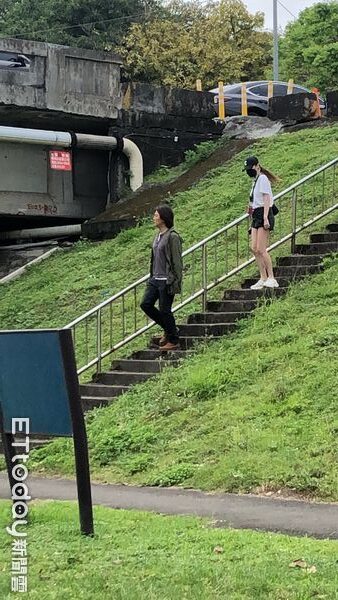 ▲▼ 鄭伊健台灣拍戲 。(圖/讀者提供)