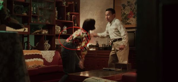 ▲王淨《華燈初上》挨揍橋段。(圖/翻攝自Netflix)