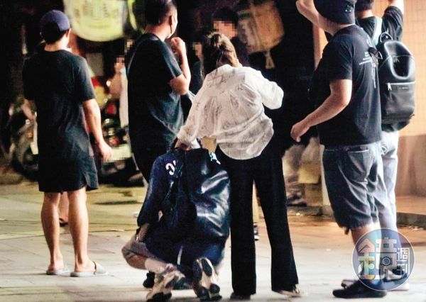 【打我朋友還想逃】Teddy遭毆街頭濺血 臧芮軒「英雌救帥」報警急攔肇事辣妹
