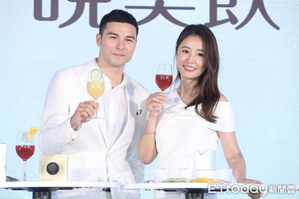 ▲▼ 螢幕CP林心如、鳳小岳出席晚美飲熱銷記者會-林心如,鳳小岳。(圖/記者黃克翔攝)